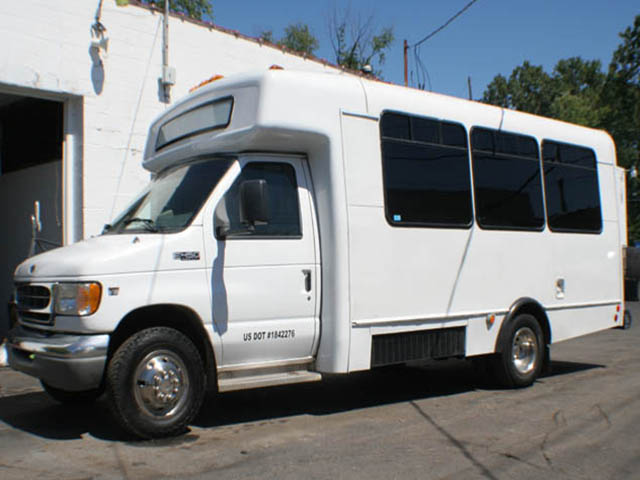 Chicago Mini bus exterior