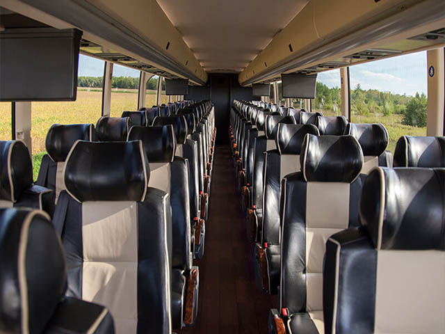 Charter bus rental in Chicago